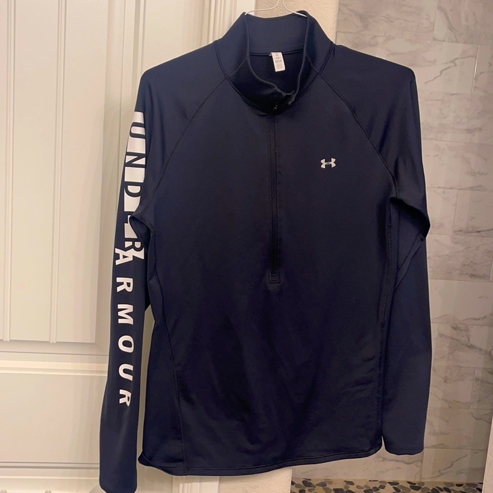Under armor pullover like new